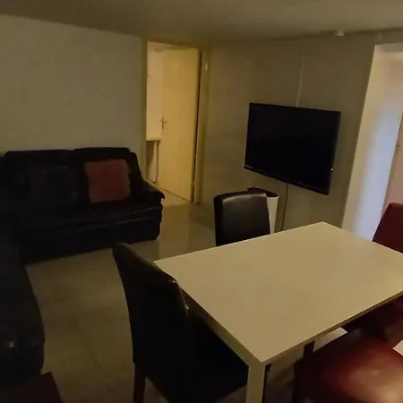 74 Pijnboomstraat * Haga