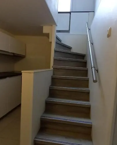 74 Pijnboomstraat * Den Haag