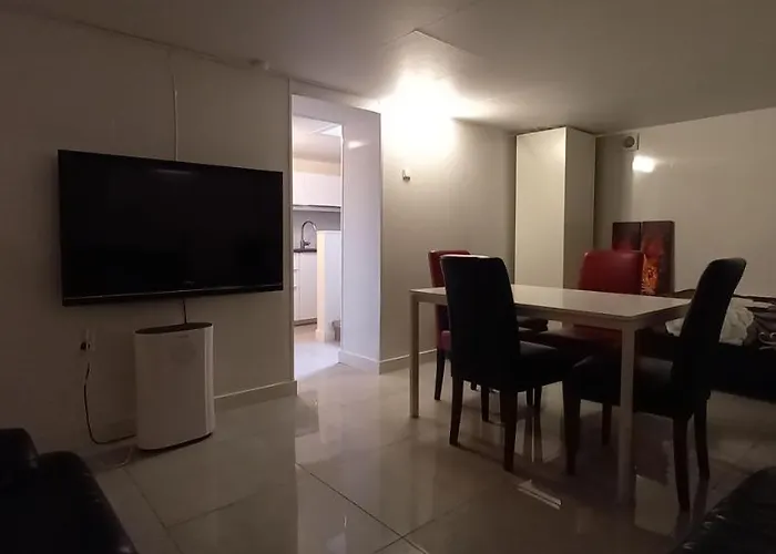 74 Pijnboomstraat Апартаменты